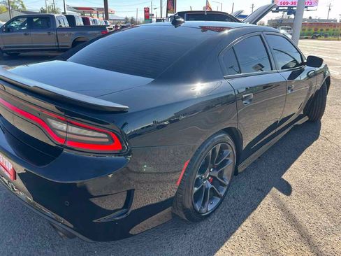 Used 2021 Dodge Charger Scat Pack w/ Plus Group RWD image 5