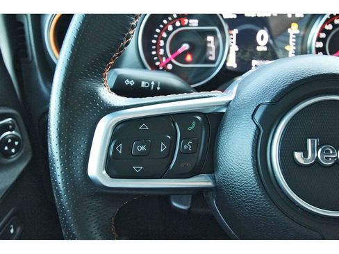 Used 2022 Jeep Gladiator Mojave w/ Cold Weather Group AWD/4WD image 19