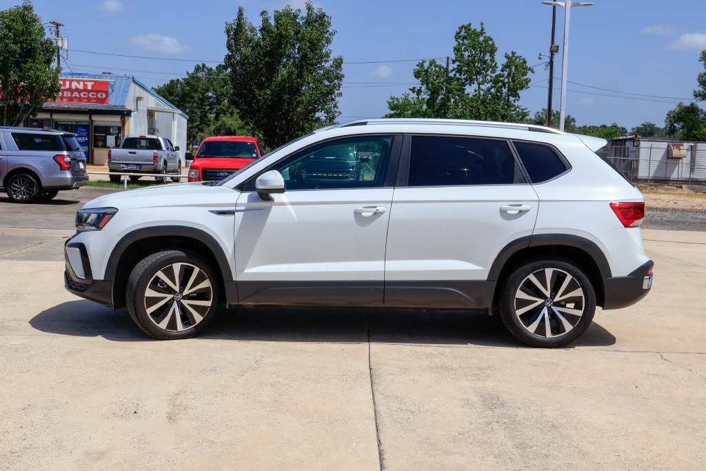 Used 2024 Volkswagen Taos SE FWD image 24
