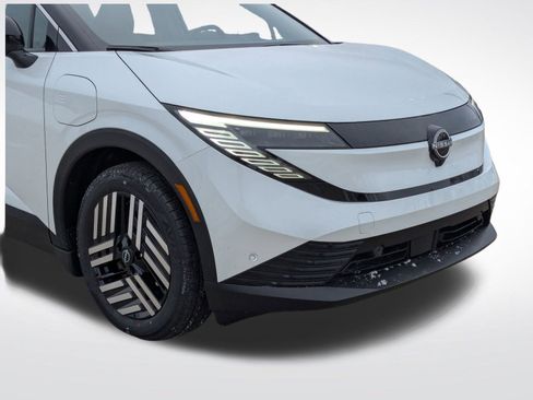 New 2026 Nissan Leaf SV+ w/ Floor Mat Package (SV+) image 34