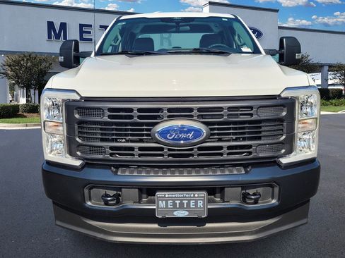 Used 2024 Ford F250 XL image 2