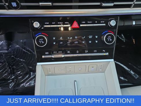 Used 2024 Hyundai Santa Fe Calligraphy AWD/4WD image 28