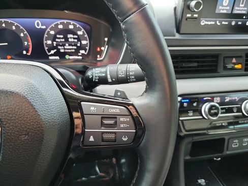 Used 2023 Honda Pilot Elite image 16