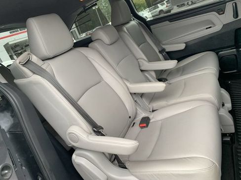 Used 2023 Honda Odyssey Touring image 11