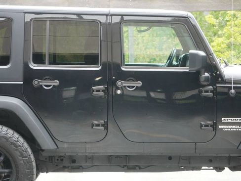 Used 2016 Jeep Wrangler Unlimited Sport w/ Quick Order Package 24S AWD/4WD image 23