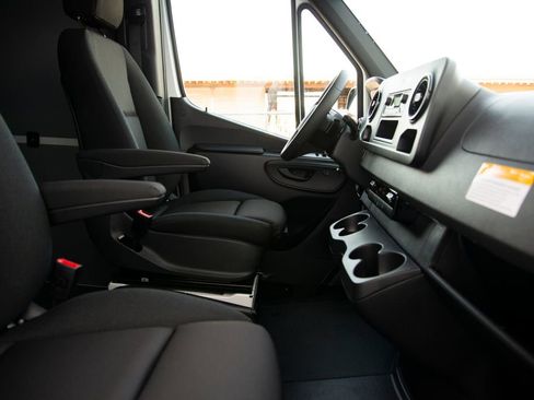 New 2026 Mercedes-Benz Sprinter 2500 image 14