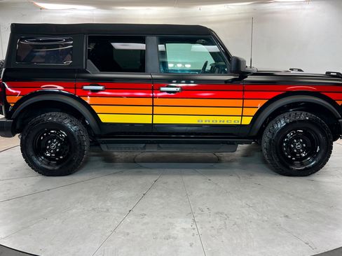 Used 2025 Ford Bronco Big Bend w/ Black Diamond Package AWD/4WD image 7