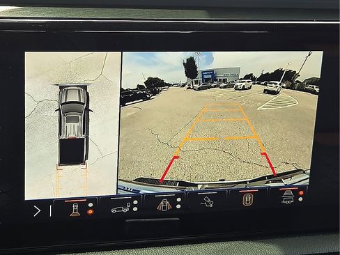 Used 2025 GMC Sierra 1500 AT4 AWD/4WD image 16