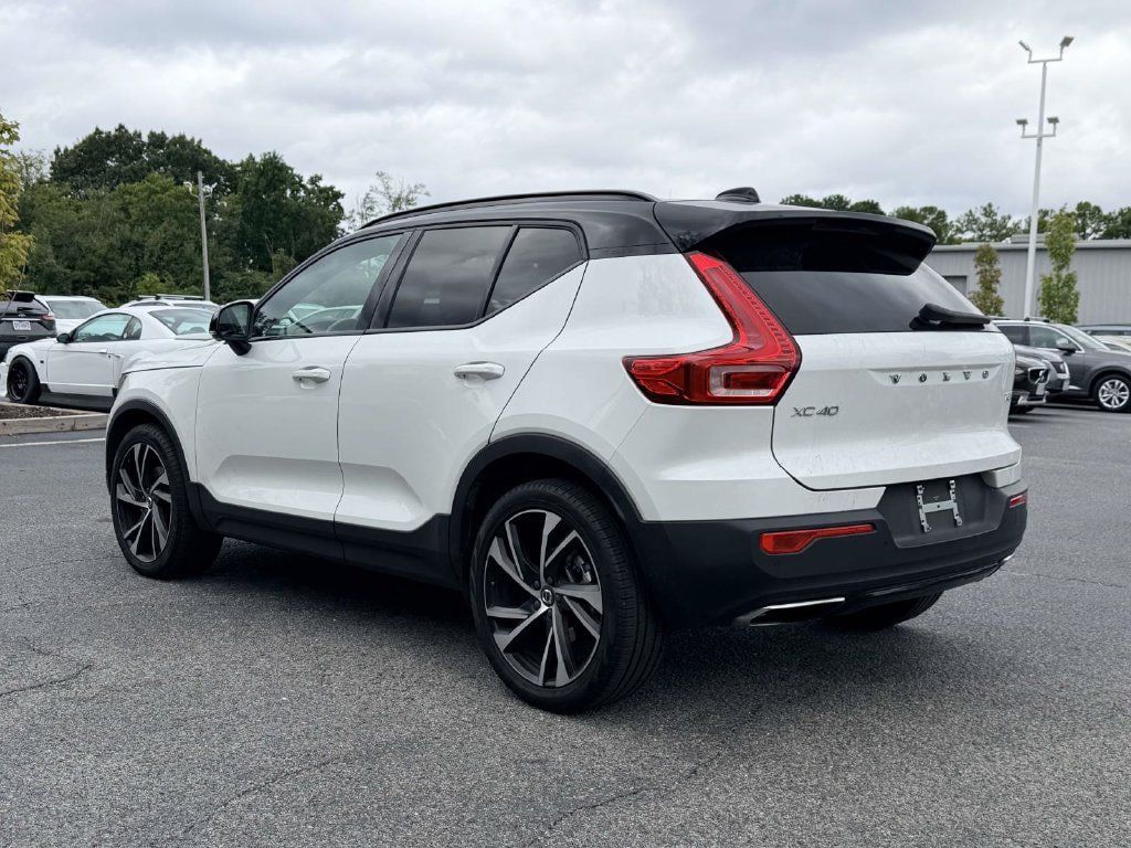 Used 2020 Volvo XC40 T5 R-Design w/ Protection Package Premier AWD/4WD image 3