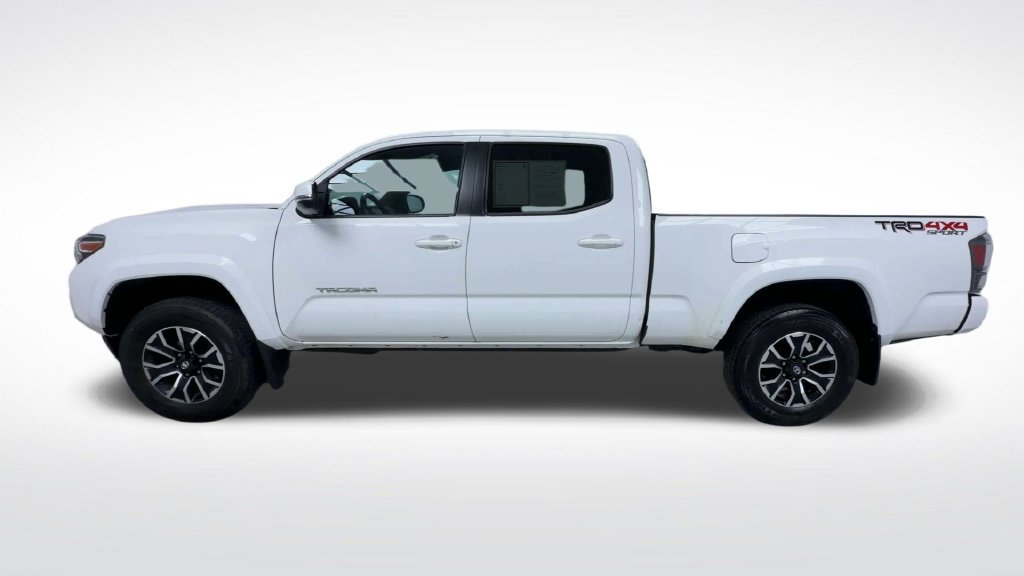 Certified 2022 Toyota Tacoma TRD Sport w/ Technology Package AWD/4WD image 6