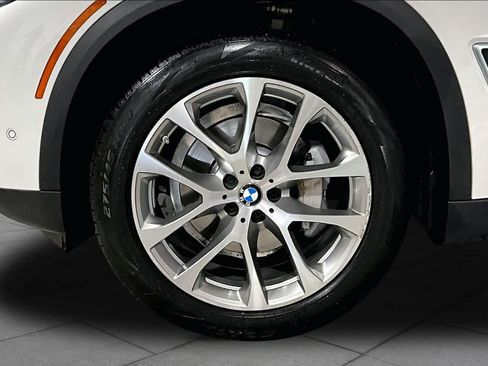 Used 2022 BMW X5 xDrive40i w/ Luxury Seating Package AWD/4WD image 11