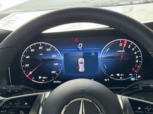 New 2026 Mercedes-Benz GLC 350e 4MATIC image 37