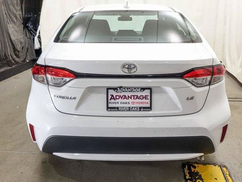 Certified 2022 Toyota Corolla LE FWD image 6