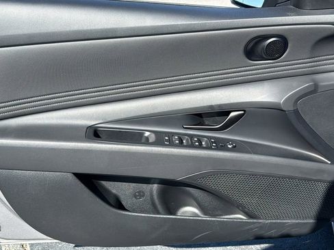 Used 2025 Hyundai Elantra Sport image 15