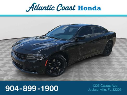 Used 2021 Dodge Charger SXT RWD image 1