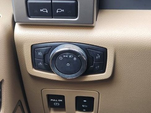Used 2016 Ford F150 Lariat RWD image 20