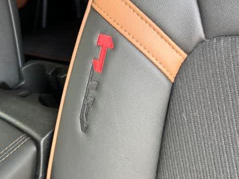 Used 2026 GMC Canyon AT4 AWD/4WD image 7