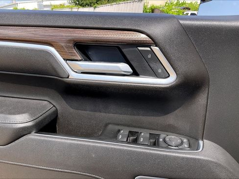 Used 2026 Chevrolet Silverado 1500 RST RWD image 33