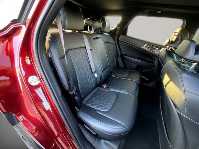 Certified 2025 Kia Sportage X-Line w/ Premium Package AWD/4WD image 32