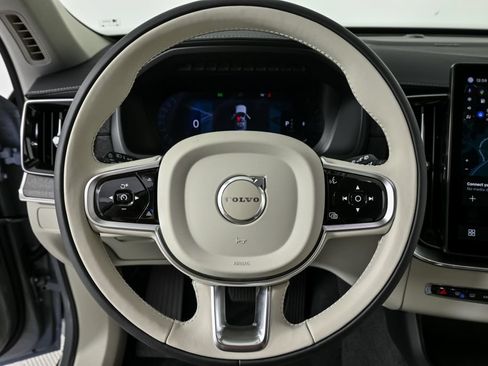 Used 2026 Volvo XC90 B6 Ultra w/ Protection Package AWD/4WD image 11