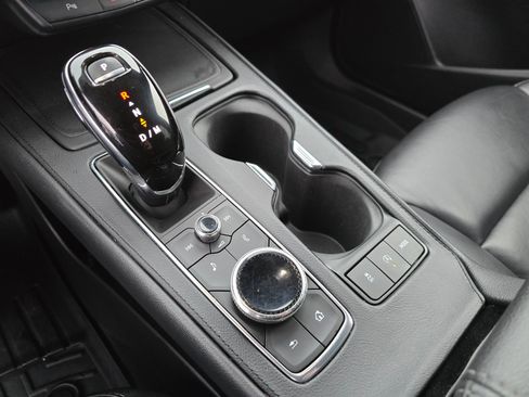 Used 2020 Cadillac XT4 Premium Luxury image 18