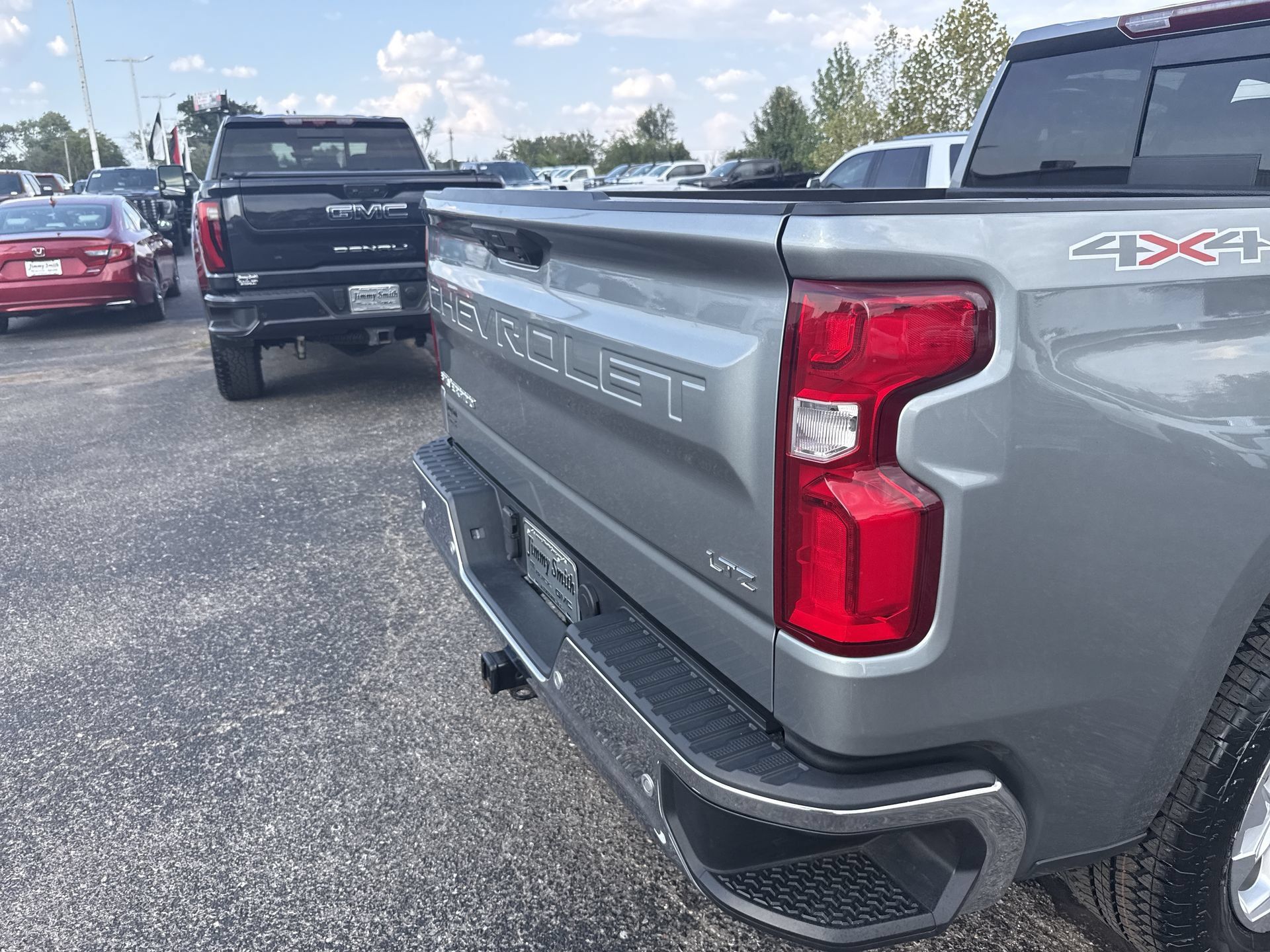 Used 2023 Chevrolet Silverado 1500 LTZ w/ LTZ Convenience Package II AWD/4WD image 33