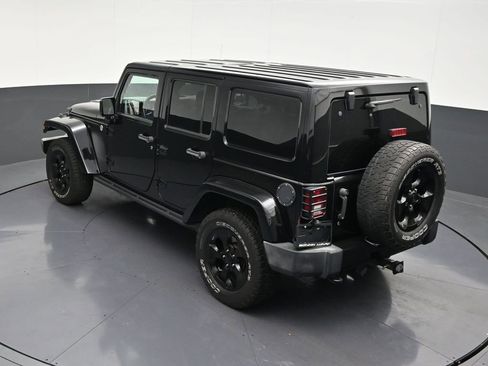 Used 2015 Jeep Wrangler Unlimited Sahara image 17