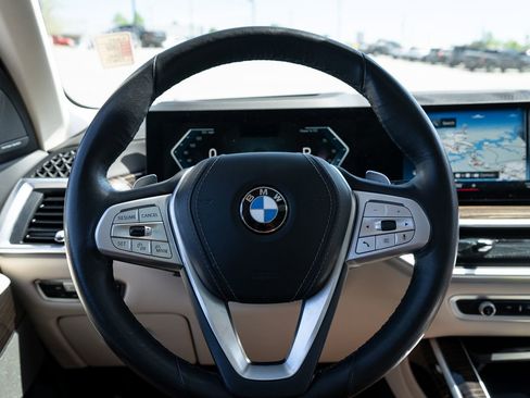 Used 2023 BMW X7 xDrive40i w/ Executive Package AWD/4WD image 46