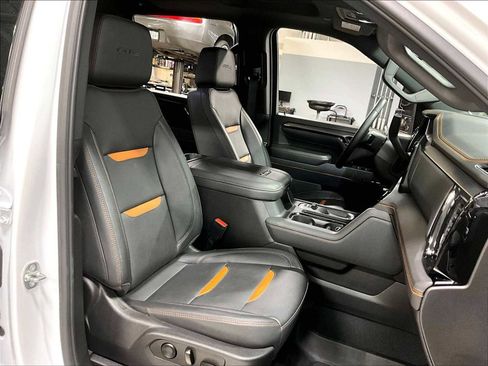 Used 2024 GMC Sierra 2500 AT4 w/ AT4 Premium Plus Package image 27