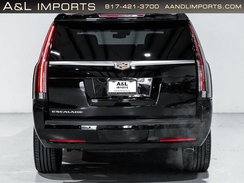 Used 2019 Cadillac Escalade Luxury image 13