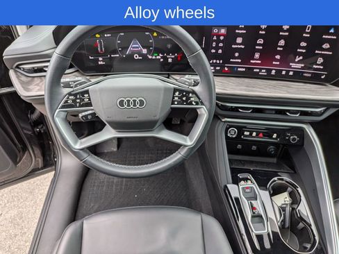 Used 2025 Audi Q5 Premium Plus w/ Premium Plus image 16