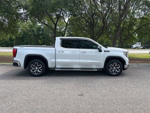 Used 2023 GMC Sierra 1500 SLT w/ SLT Premium Package AWD/4WD image 5