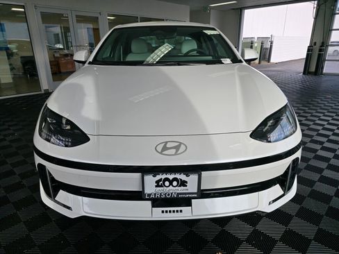 New 2025 Hyundai Ioniq 6 SEL image 9