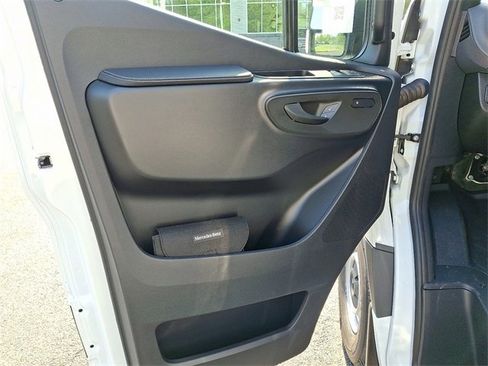 New 2025 Mercedes-Benz Sprinter 2500 image 11