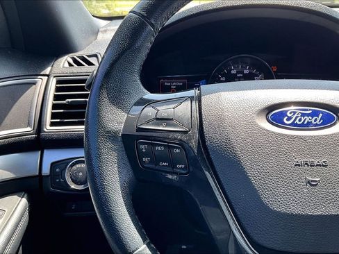 Used 2017 Ford Explorer XLT w/ Equipment Group 201A image 23