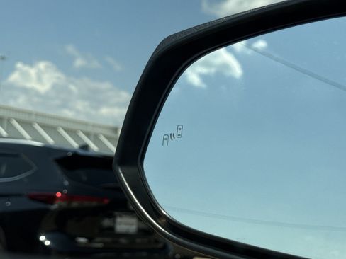 Used 2019 Toyota RAV4 XLE Premium FWD image 18