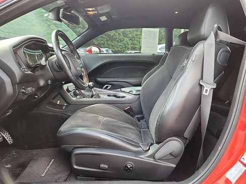Used 2017 Dodge Challenger R/T Scat Pack RWD image 11