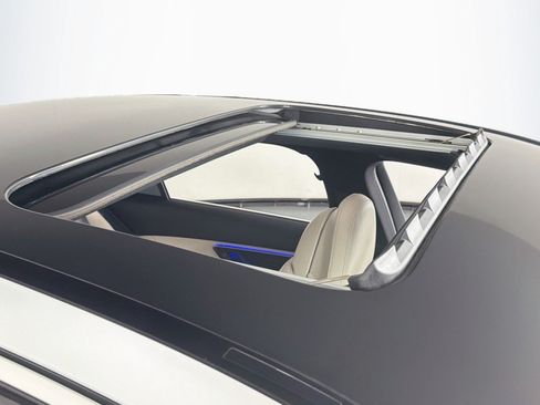 Certified 2023 Mercedes-Benz C 300 Sedan image 23