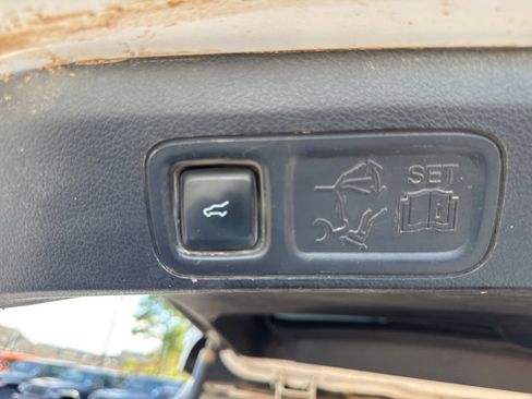 Used 2018 Ford Expedition Platinum image 17