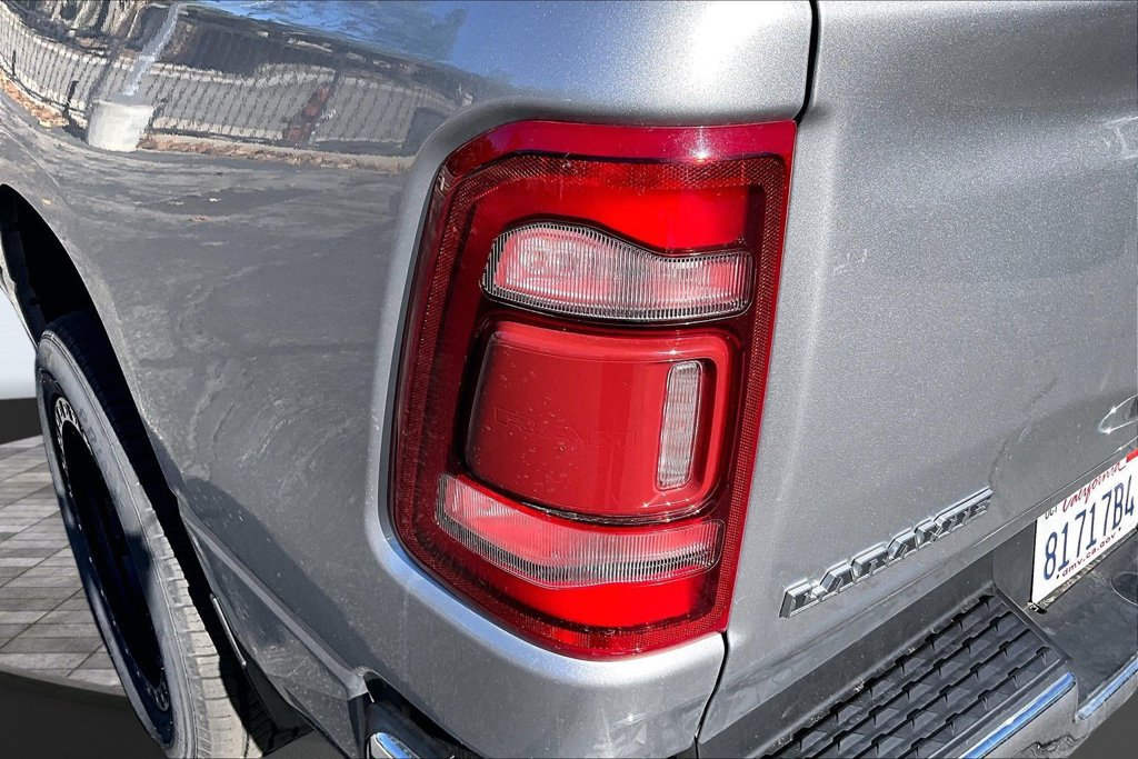 Used 2024 RAM 1500 Laramie AWD/4WD image 33