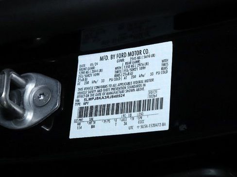 Certified 2024 Lincoln Nautilus Reserve w/ Equipment Group 202A image 22