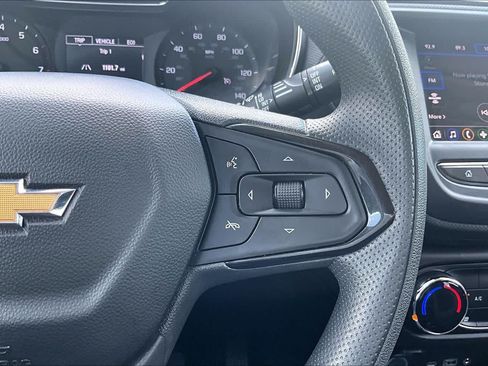 Used 2023 Chevrolet TrailBlazer LT FWD image 22