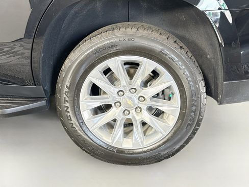 Used 2025 Chevrolet Tahoe Premier RWD image 37