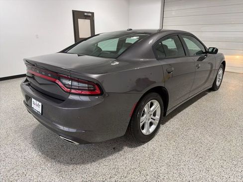 Used 2021 Dodge Charger SXT w/ Leather Interior Group image 4