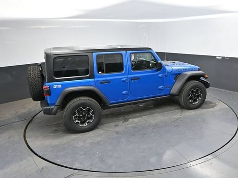 Used 2022 Jeep Wrangler Unlimited Rubicon 4xe w/ Cold Weather Group AWD/4WD image 38