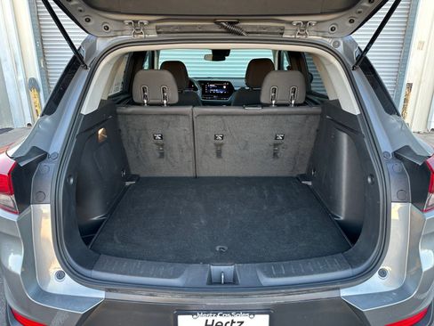 Used 2025 Chevrolet TrailBlazer LT image 29