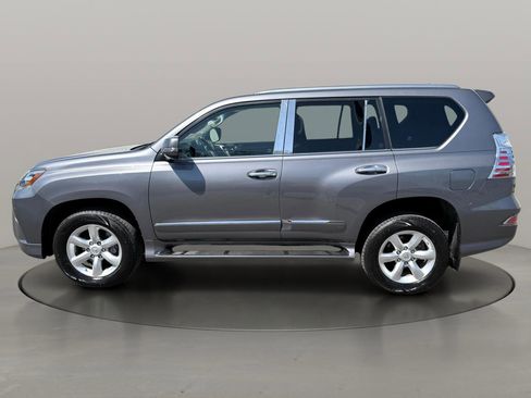 Used 2015 Lexus GX 460 w/ Navigation Package image 3