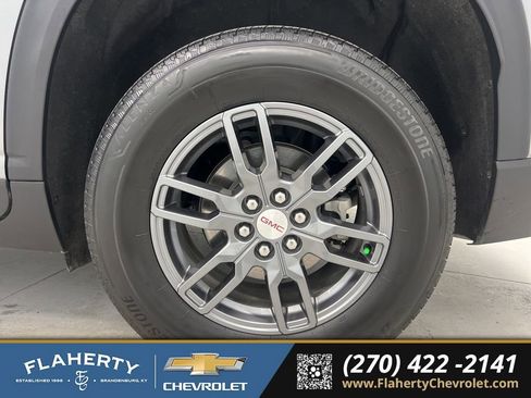 Used 2025 GMC Acadia Elevation image 20