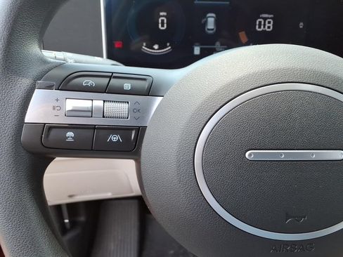 Certified 2026 Hyundai Tucson SE FWD image 19