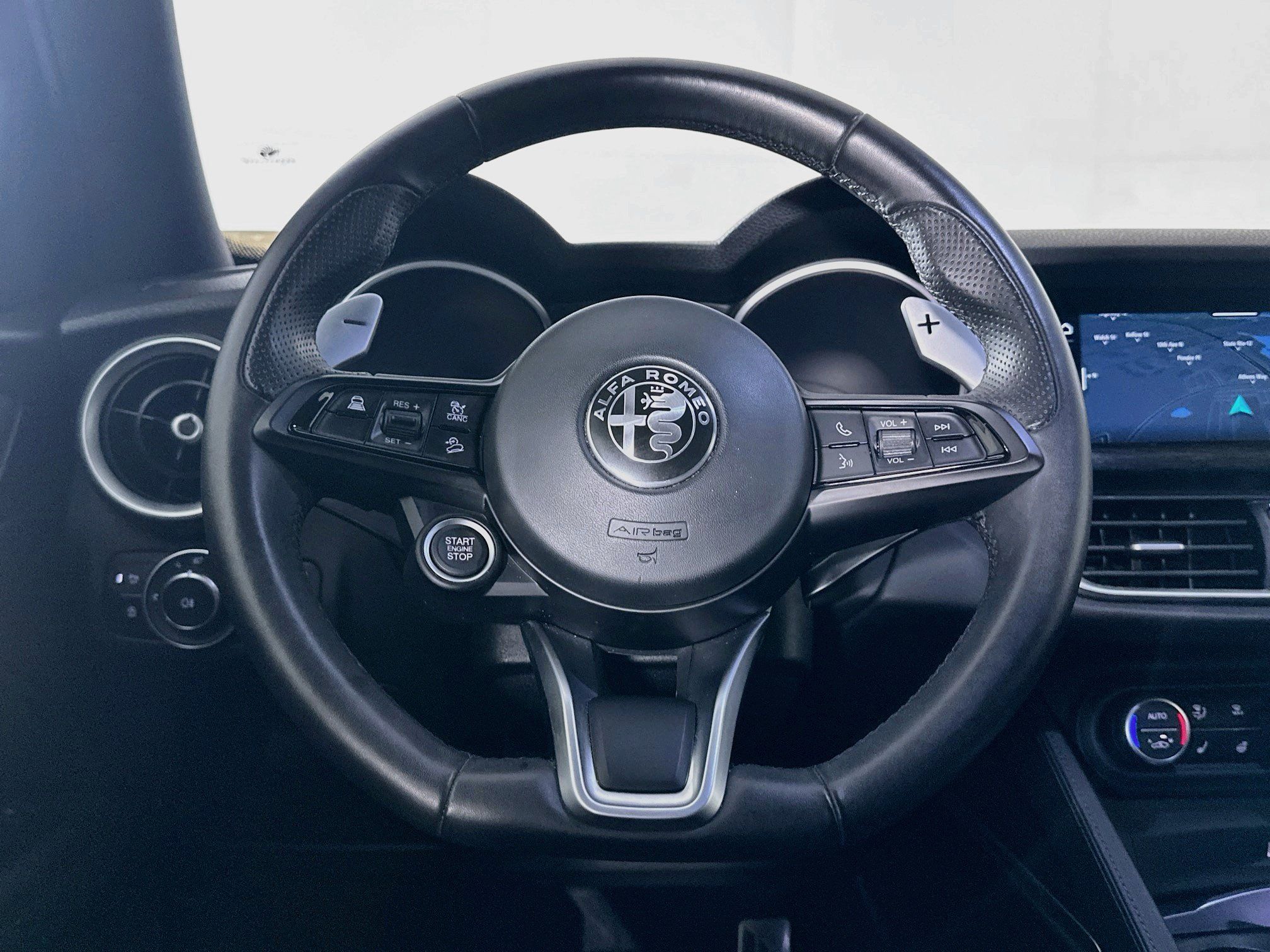 Used 2023 Alfa Romeo Stelvio Sprint RWD image 18